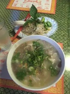 Khao Piak Sen (Rice-Noodle Soup)