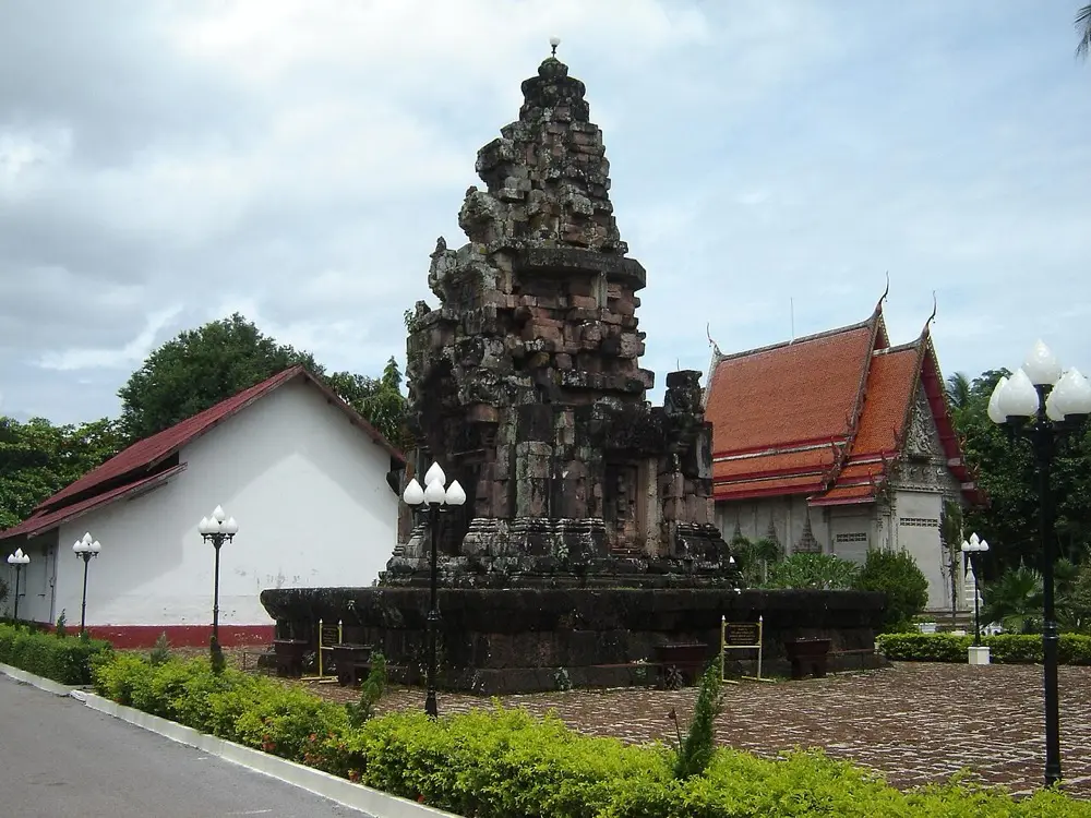 พระธาตุนารายณ์เจงเวง