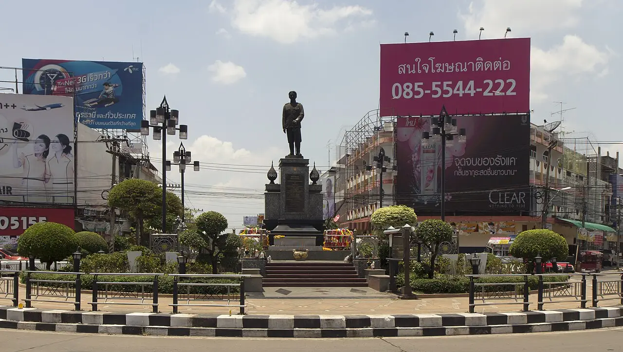 Prince Prajak Silpakhom Monument